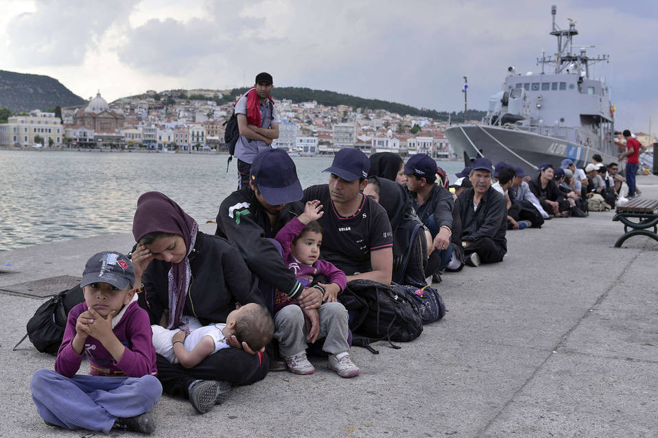 «H ΕΕ απέστρεψε το βλέμμα από την Ελλάδα μετά τη μείωση των προσφύγων», λέει ο σύμβουλος της Ελλάδας για το μεταναστευτικό